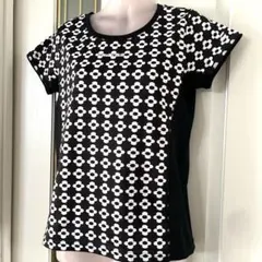 美品　babolat バボラ　モノトーン　総柄 花柄　テニスウェア　Tシャツ　Mのサムネイル