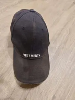 VETEMENTS CAP POLIZEI グリーン ヴェトモン - メルカリ
