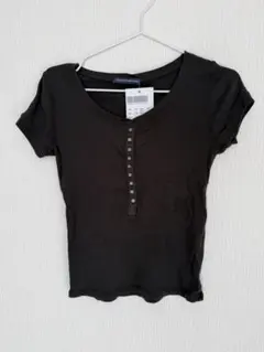 brandy melville タグ付き　tシャツ　黒のサムネイル