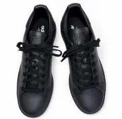adidas Stan Smith Triple Blackのサムネイル