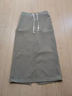 未着用訳あり　裏起毛　リブミディ丈スカート　ベージュ　Mサイズ