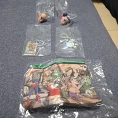 クレヨンしんちゃん ポーチとキーホルダーセット