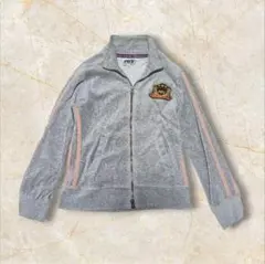 【プレイボーイ】スウェードトラックジャケット　フルジップ　バックプリント　グレー