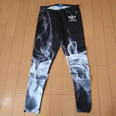 adidasレギンスのサムネイル