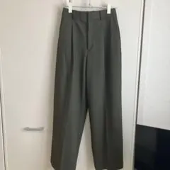 UNIQLO タックワイドパンツ　オリーブグリーン Sサイズ