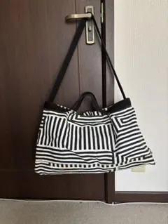 KATE SPAED SATURDAY 布製バック　肩掛け