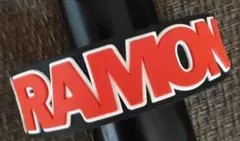 ラモ一ンズ シリコンバンド 2段階調節の約17.7〜20cmユニセックス