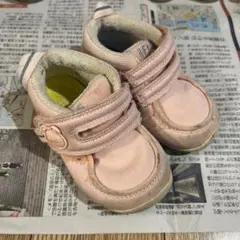 Item thumbnail for item c17626cd-7a14-4c7e-bb61-ce6f256e623b