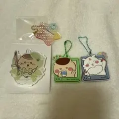 ちいかわ　くりまんじゅう　アクスタにもなるホログラムアクリルキー