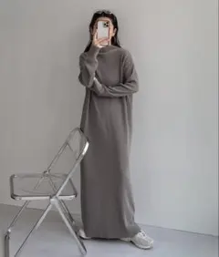 【新品タグ付】 wee9s スーパーストレッチプリーツワンピース アッシュグレー