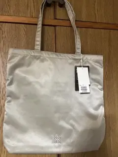 今期新作　未使用　プレーントートバック