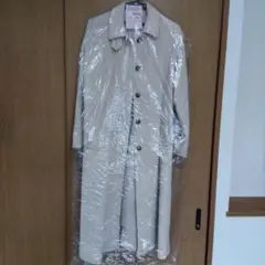 ベージュ ベルト付きロングコート