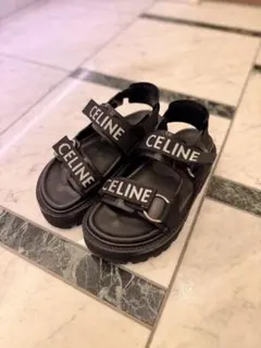 CELINE ロゴ ストラップ サンダル ブラック　35のサムネイル