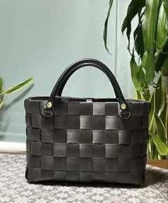 Item thumbnail for item 3523e127-7bcc-4521-b96d-25f4e77f1792