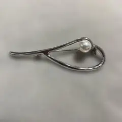 新品！送料無料‼︎ シルバーパールブローチ⭐︎