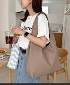 新品タグ付き☆ディスコート くったりラウンドトートバッグ ベージュ