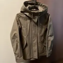 gu マウンテンパーカー s