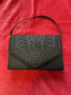 （中古） エンボス加工黒フォーマルバッグ