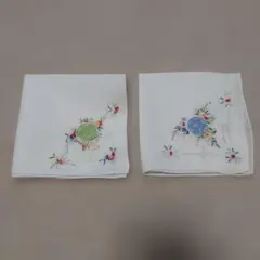刺繍入りホワイトハンカチ2枚セット　28cm×28cm