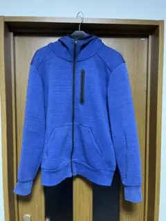 UNIQLO ジップアップパーカー