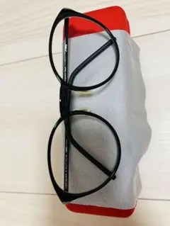 JINS ブラックメガネ ケース付き　ブルーライト、UVカットレンズ　小顔効果