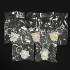 【値下不可】サンリオキャラクターズ めじるしアクセサリー ふわふわスノー