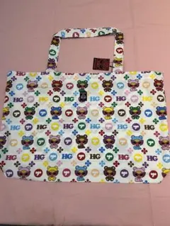 ヒスミニ トートバッグ　マザーズバッグ　白　テディミニ総柄