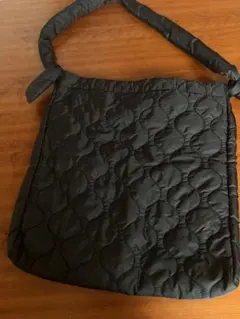 ブラック キルティング ショルダーバッグ