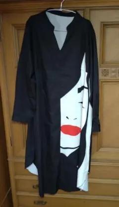 個性的 フェイスプリント モノトーン プラスサイズ ゆったり