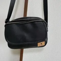 DOBILO ブラック ショルダーバッグ
