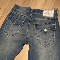 TRUE RELIGION リラックススリムデニムパンツのサムネイル