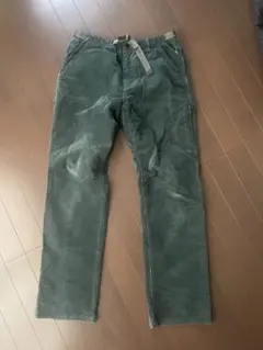 ダークグリーン コーデュロイ aigle