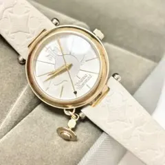 Vivienne Westwood ホワイト レザー　時計のサムネイル