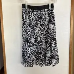 ESPIE エスピエ　白と黒のドット柄 フレアスカート