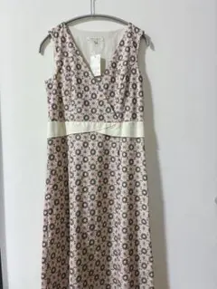 GW期間値下げ【新品】LAURA ASHLEY刺繍ワンピース ピンク 7号