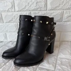 【美品 】バレンティノ　スタッズ付き ブラック レザー アンクル ショートブーツ