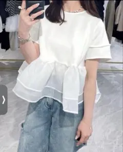 【大人気】La-gemmeラジエム　ペプラムトップス　ホワイトのサムネイル