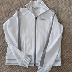ナイキ　ジャージ上下