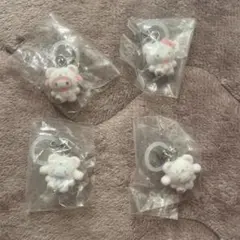 ガチャサンリオ めじるしアクセサリー ふわふわスノー 3種　4つセット