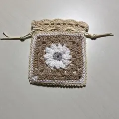 花モチーフ　かぎ針編み　巾着ポーチ裏地付　ハンドメイド