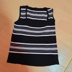 ノースリーブ黒白ストライプニット