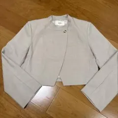 BAI ZHUO ノーカラージャケット ライトベージュ　ショート　丈