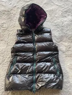 【極美品】デュべティカ ダウンベスト 大きいサイズ42 黒 フード付 2026年最新】デュベティカ ダウンベストの人気アイテム - メルカリ