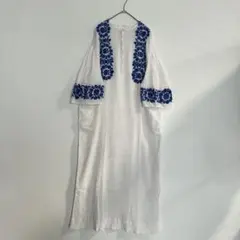 ソレイアード SOULEIADO 刺繍ロングワンピース ホワイト×ブルー M〜Lのサムネイル
