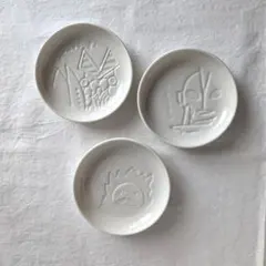 新品・未使用品】怪獣酒場 小皿8枚セット 木箱入り ウルトラマン 円谷