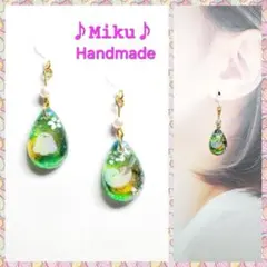 No.1612-E　シマエナガ☆水彩画風☆レジン☆ピアス・イヤリング