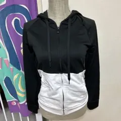 adidas パーカー