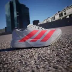 adidas スパイクシューズ グレー/レッド