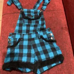 青と黒のチェック柄オーバーオールショートパンツ