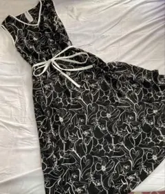 【まもなく消去します】中古＊膝丈上品ワンピドレス